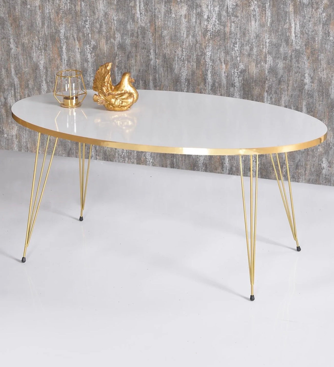 Goldfalez 2028 Sofabord – Oval Design med Gull & Hvit Metallramme | Moderne Stuebord 90x50 cm