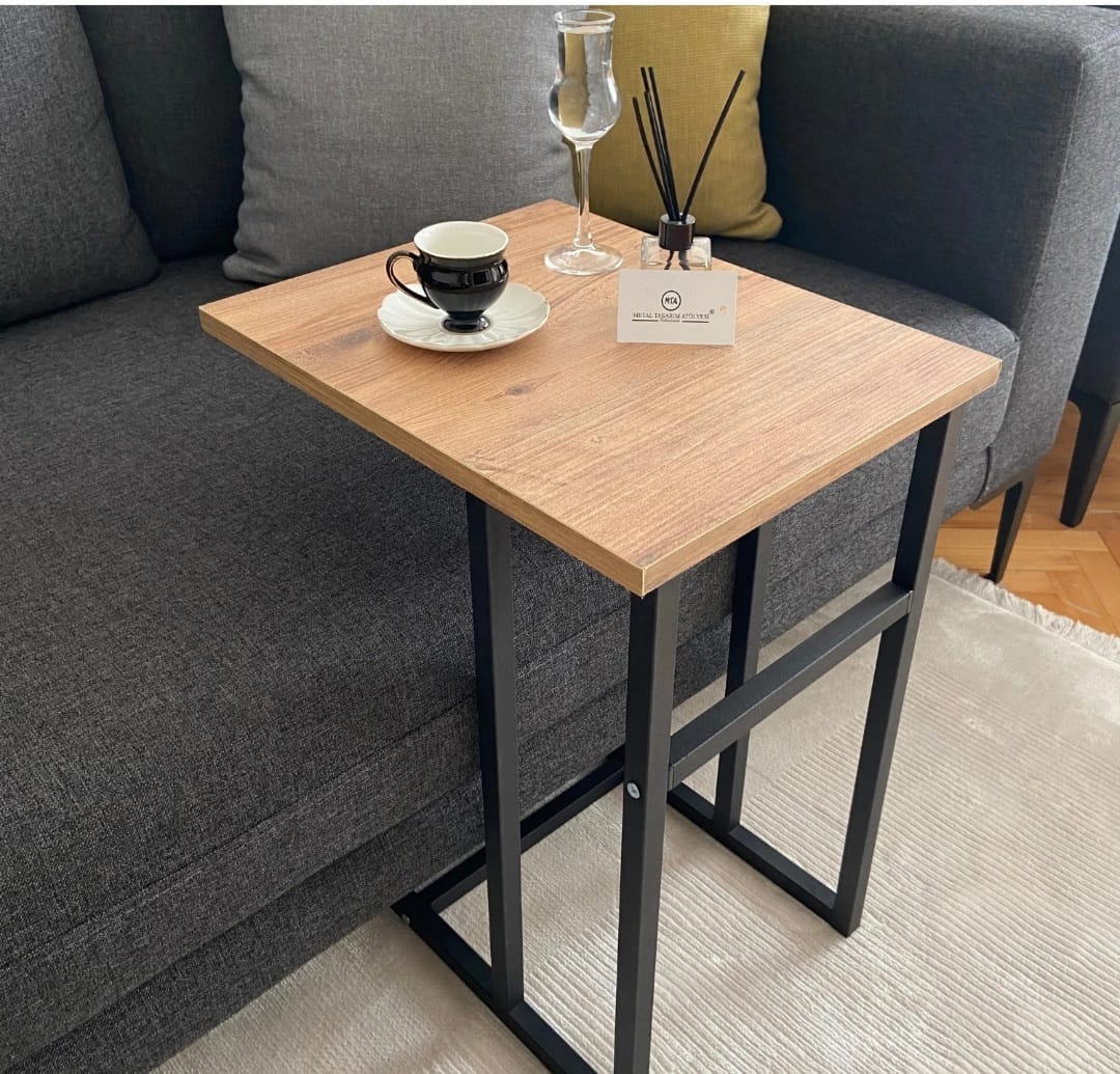 Felix Metal C Sidebord | Moderne Design i Svart Metall og Atlantic Pine