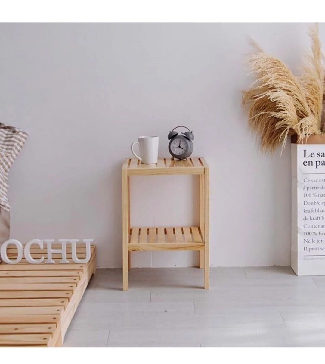 "To-etasjes massivt tre kommode"