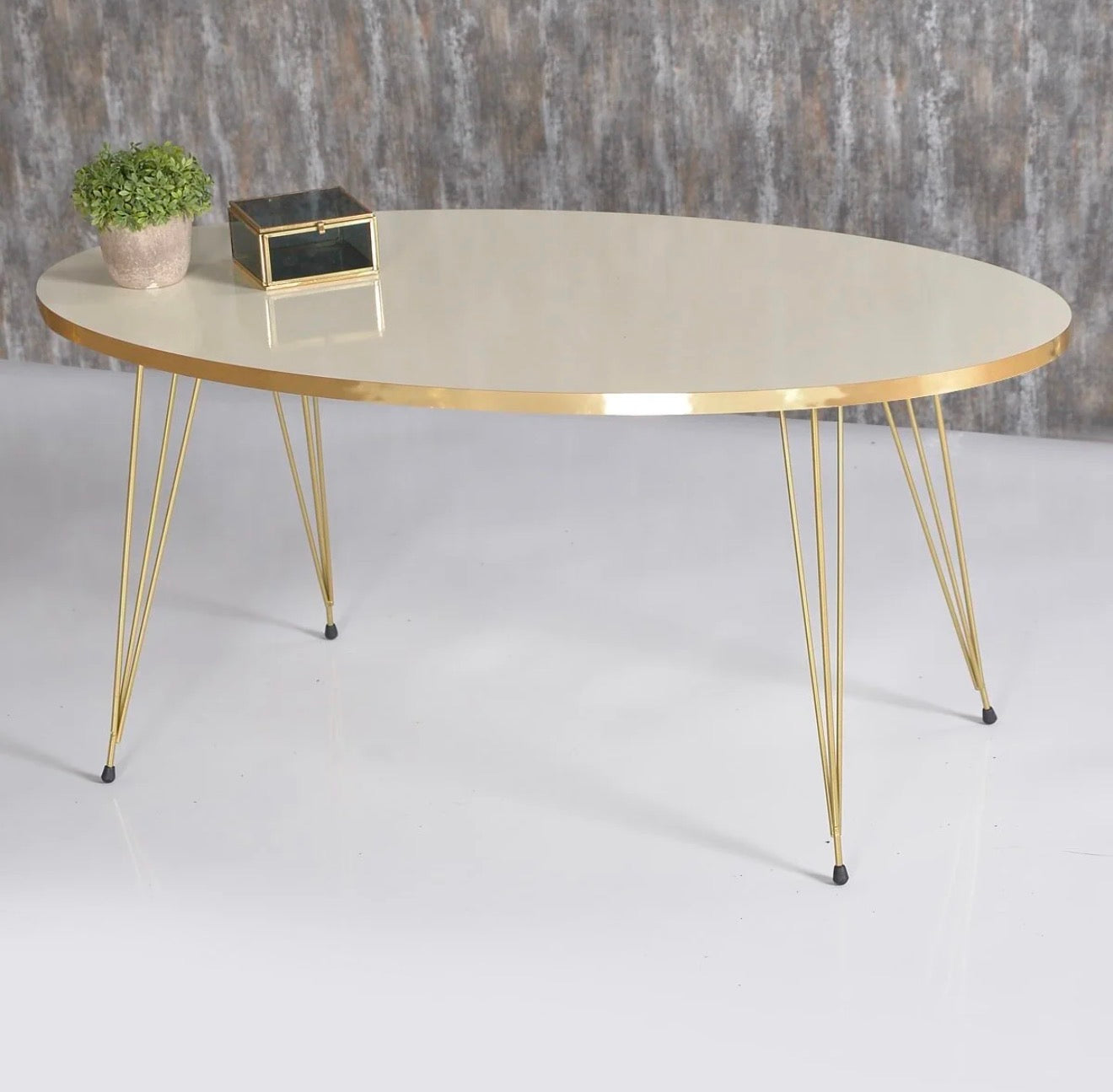 Goldfalez 2029 Sofabord – Oval Design Gull &amp; Krem | Moderne Stuebord 90x50 cm