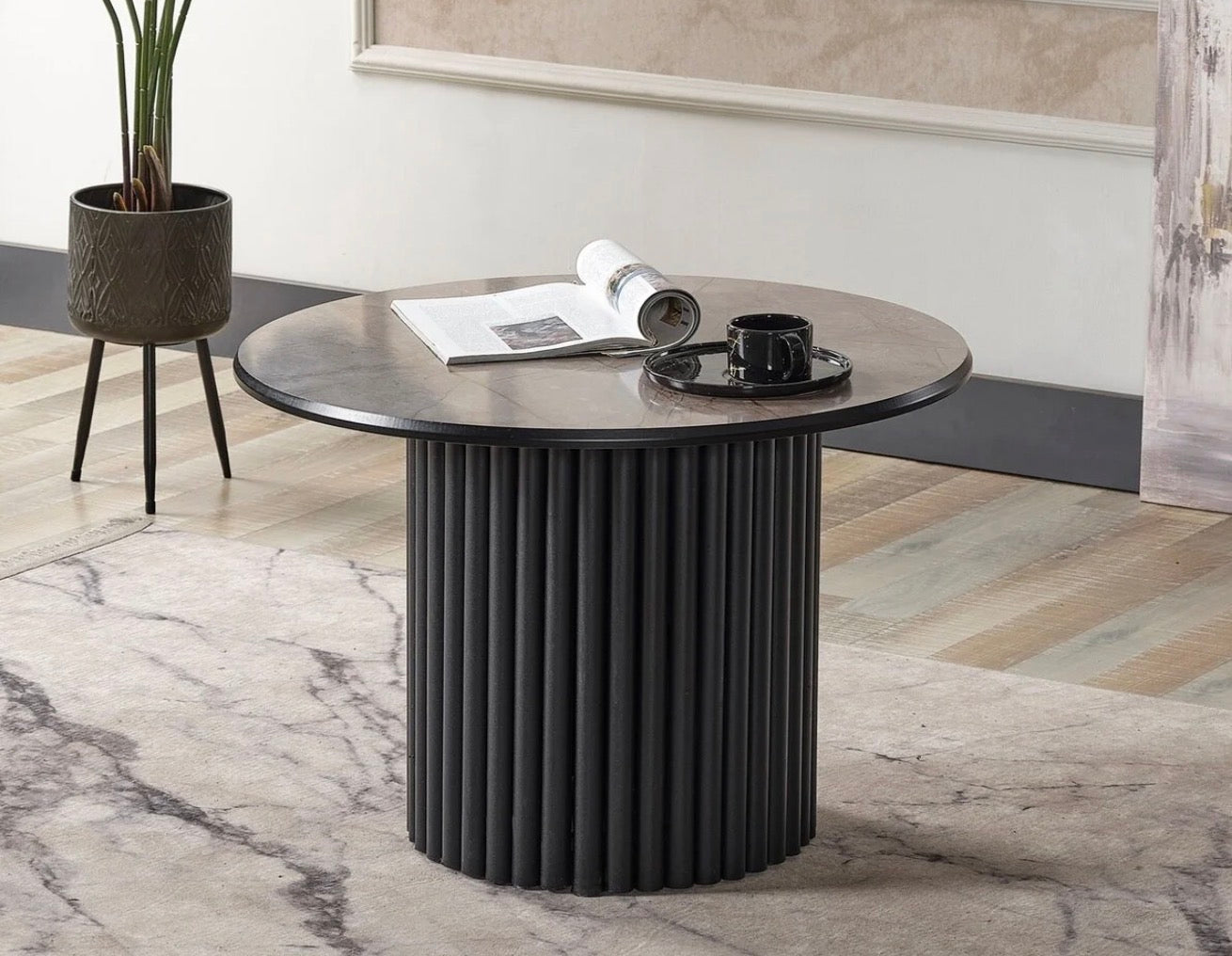 Kagu Boston Sofabord – Stilrent Rundt Design i Grått og Svart Metall