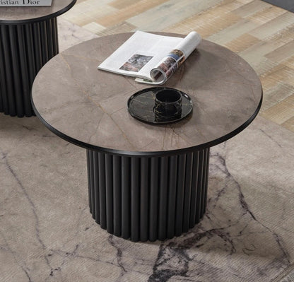 Kagu Boston Sofabord – Stilrent Rundt Design i Grått og Svart Metall