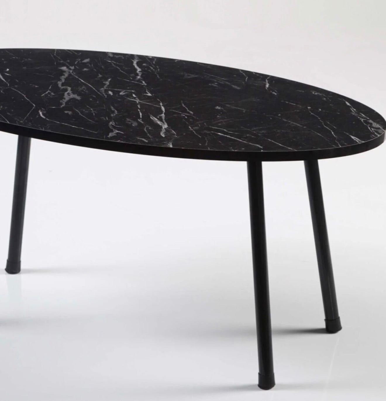 Goldfalez 7  Sofabord – Oval Form med Metallben | Moderne &amp; Klassisk Design 90x50 cm (Svart)