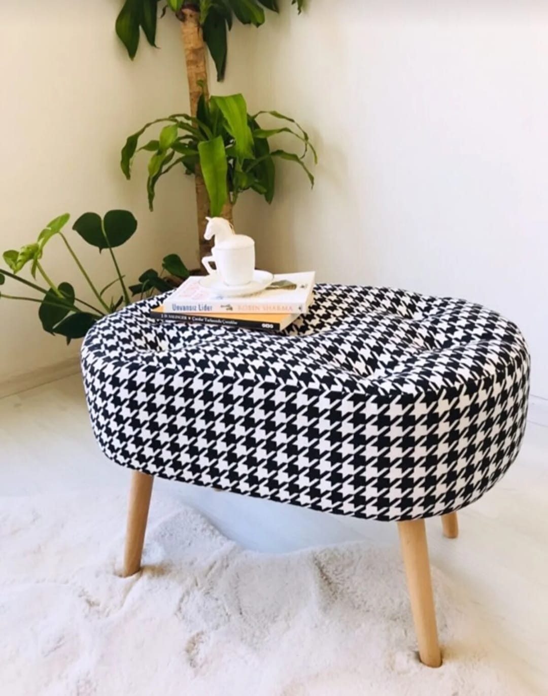 Agnbøk treben Oval puff - Houndstooth