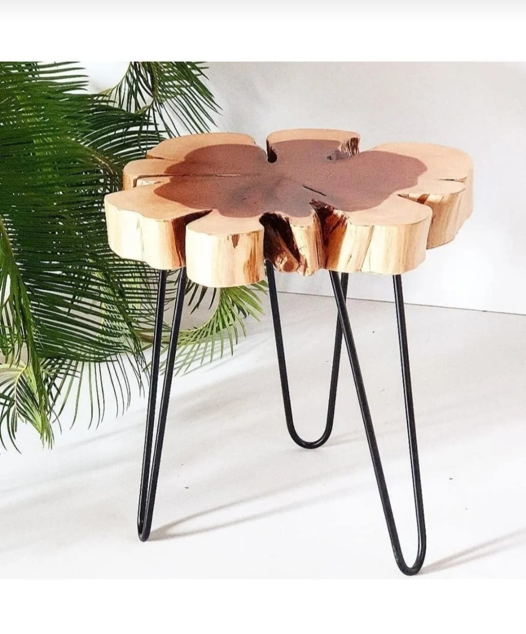 Shopkutuk Naturlig Sidebord i Heltre | Rund &amp; Moderne Design